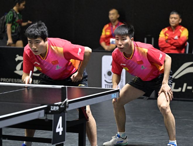 劳森重返红牛二队感艰难 费斯塔彭点赞批评红牛贴文.